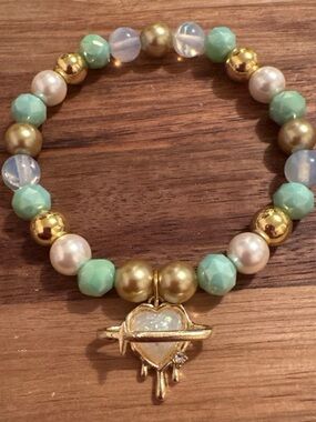 Handmade Gold & Mint Beaded Heart Charm Bracelet